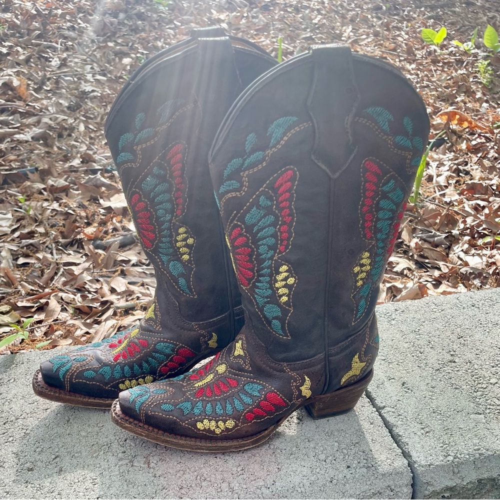 Corral Kids Brown Boots with Red and Blue Embroidery